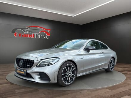 Мерседес C43 AMG 2019 в Европе на Automoto.ua Серебряный Мерседес C43 AMG, объемом двигателя 3 л и пробегом 56 тыс. км за 49312 $, фото 1 на Automoto.ua