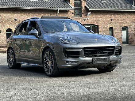 Порше Cayenne 2016 у Європі на Automoto.ua Сірий Порше Cayenne, об'ємом двигуна 3.6 л та пробігом 62 тис. км за 57822 $, фото 1 на Automoto.ua