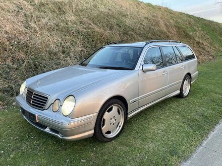 Мерседес E 55 АМГ 2001 в Европе на Automoto.ua Мерседес E 55 АМГ, объемом двигателя 5.44 л и пробегом 337 тыс. км за 8982 $, фото 1 на Automoto.ua