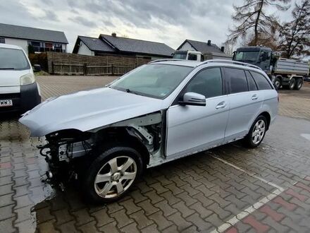 Мерседес Ц-Класс 2012 в Европе на Automoto.ua Серый Мерседес Ц-Класс, объемом двигателя 2.14 л и пробегом 324 тыс. км за 8000 $, фото 1 на Automoto.ua