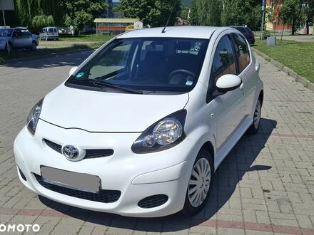 Тойота Айго 2011 в Европе на Automoto.ua Белый Тойота Айго, объемом двигателя 1 л и пробегом 169 тыс. км за 3366 $, фото 1 на Automoto.ua