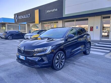 Рено Austral 2023 в Европе на Automoto.ua Черный Рено Austral, объемом двигателя 1 л и пробегом 40 тыс. км за 30341 $, фото 1 на Automoto.ua