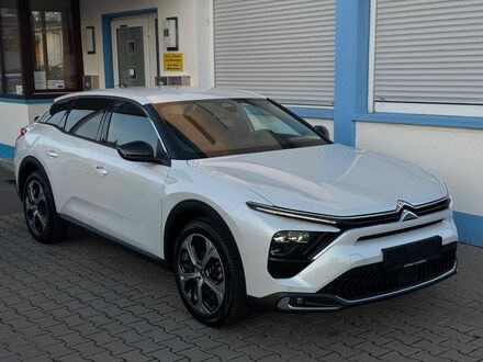 Ситроен С5 2024 в Европе на Automoto.ua Белый Ситроен С5, объемом двигателя 1.2 л и пробегом 29 тыс. км за 24254 $, фото 1 на Automoto.ua