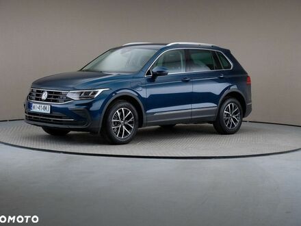 Фольксваген Тигуан 2022 в Европе на Automoto.ua Зеленый Фольксваген Тигуан, объемом двигателя 1 л и пробегом 13 тыс. км за 124899 $, фото 1 на Automoto.ua