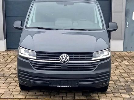 Фольксваген Transporter T6 2024 в Европе на Automoto.ua Серый Фольксваген Transporter T6, объемом двигателя 1.97 л и пробегом 2 тыс. км за 50555 $, фото 1 на Automoto.ua