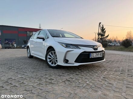 Тойота Королла 2022 в Европе на Automoto.ua Белый Тойота Королла, объемом двигателя 1 л и пробегом 100 тыс. км за 72900 $, фото 1 на Automoto.ua