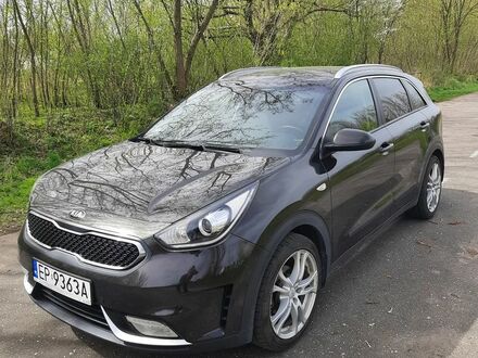 Кіа Niro, об'ємом двигуна 1.58 л та пробігом 92 тис. км за 14341 $, фото 1 на Automoto.ua