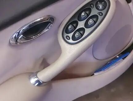 Ровер 75 2000 в Европе на Automoto.ua Зеленый Ровер 75, объемом двигателя 2 л и пробегом 178 тыс. км за 3030 $, фото 1 на Automoto.ua