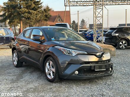 Тойота C-HR 2018 в Европе на Automoto.ua Серый Тойота C-HR, объемом двигателя 1 л и пробегом 93 тыс. км за 11356 $, фото 1 на Automoto.ua