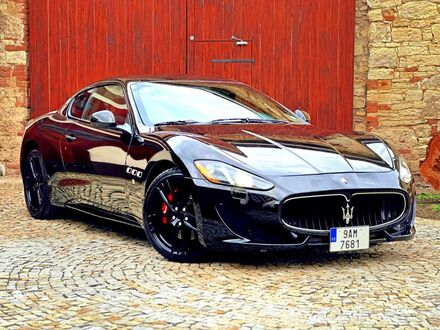 Чорний Мазераті Granturismo, об'ємом двигуна 4.69 л та пробігом 33 тис. км за 44457 $, фото 1 на Automoto.ua