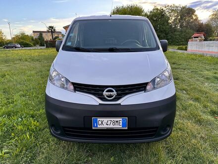 Белый Ниссан e-NV200, объемом двигателя 1.46 л и пробегом 155 тыс. км за 12917 $, фото 1 на Automoto.ua