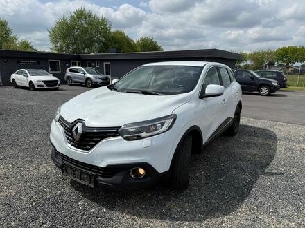 Рено Kadjar 2017 в Европе на Automoto.ua Белый Рено Kadjar, объемом двигателя 1.46 л и пробегом 272 тыс. км за 9673 $, фото 1 на Automoto.ua