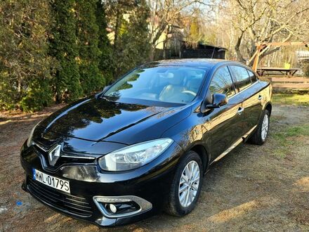 Рено Флюенс 2014 у Європі на Automoto.ua Чорний Рено Флюенс, об'ємом двигуна 1 л та пробігом 198 тис. км за 19200 $, фото 1 на Automoto.ua