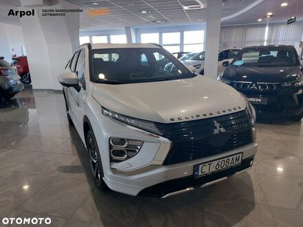 Міцубісі Eclipse Cross 2022 у Європі на Automoto.ua Білий Міцубісі Eclipse Cross, об'ємом двигуна 2.36 л та пробігом 16 тис. км за 139900 $, фото 1 на Automoto.ua