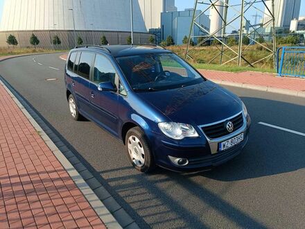 Фольксваген Туран 2007 в Европе на Automoto.ua Синий Фольксваген Туран, объемом двигателя 1.9 л и пробегом 270 тыс. км за 17000 $, фото 1 на Automoto.ua