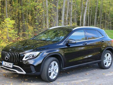 Мерседес ГЛА-Клас 2019 у Європі на Automoto.ua Чорний Мерседес ГЛА-Клас, об'ємом двигуна 1.99 л та пробігом 56000 тис. км за 84900 $, фото 1 на Automoto.ua