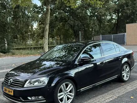 Фольксваген Пассат 2012 у Європі на Automoto.ua Чорний Фольксваген Пассат, об'ємом двигуна 1.39 л та пробігом 212 тис. км за 11397 $, фото 1 на Automoto.ua