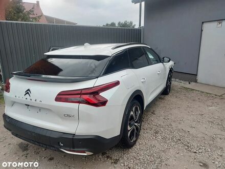 Ситроен C5X 2023 в Европе на Automoto.ua Белый Ситроен C5X, объемом двигателя 1 л и пробегом 21 тыс. км за 33825 $, фото 1 на Automoto.ua