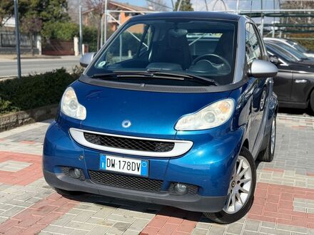 Смарт Fortwo 2009 у Європі на Automoto.ua Синій Смарт Fortwo, об'ємом двигуна 1 л та пробігом 85 тис. км за 6811 $, фото 1 на Automoto.ua