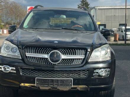 Мерседес ГЛ 320 2007 у Європі на Automoto.ua Чорний Мерседес ГЛ 320, об'ємом двигуна 2.99 л та пробігом 274 тис. км за 13816 $, фото 1 на Automoto.ua