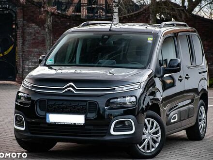 Сітроен Берлінго 2020 у Європі на Automoto.ua Чорний Сітроен Берлінго, об'ємом двигуна 1 л та пробігом 78 тис. км за 63900 $, фото 1 на Automoto.ua