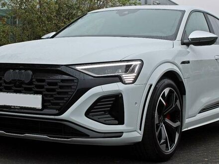 Ауди Q8 2024 в Европе на Automoto.ua Белый Ауди Q8, объемом двигателя 4 л и пробегом 4 тыс. км за 113900 $, фото 1 на Automoto.ua