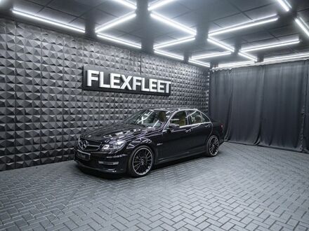 Мерседес Ц 63 АМГ 2012 в Европе на Automoto.ua Черный Мерседес Ц 63 АМГ, объемом двигателя 6.21 л и пробегом 101 тыс. км за 52905 $, фото 1 на Automoto.ua