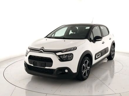 Ситроен С3 2022 в Европе на Automoto.ua Белый Ситроен С3, объемом двигателя 1.2 л и пробегом 25 тыс. км за 14884 $, фото 1 на Automoto.ua