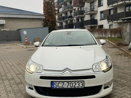 Сітроен С5 2013 у Європі на Automoto.ua Білий Сітроен С5, об'ємом двигуна 1 л та пробігом 277 тис. км за 20500 $, фото 1 на Automoto.ua
