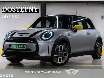 Мини Купер 2023 в Европе на Automoto.ua Серый Мини Купер, объемом двигателя 0 л и пробегом 2 тыс. км за 31235 $, фото 1 на Automoto.ua