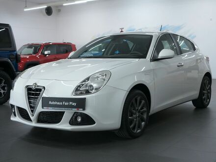 Білий Альфа Ромео Giulietta, об'ємом двигуна 1.37 л та пробігом 78 тис. км за 9168 $, фото 1 на Automoto.ua