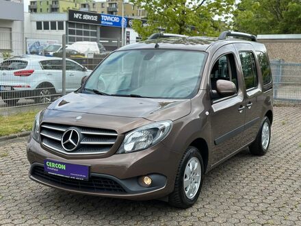 Мерседес Сітан 2019 у Європі на Automoto.ua Коричневий Мерседес Сітан, об'ємом двигуна 1.19 л та пробігом 45 тис. км за 17618 $, фото 1 на Automoto.ua