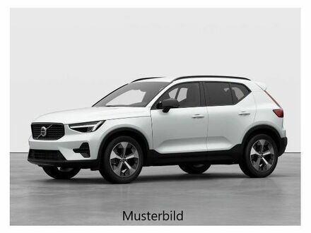 Вольво XC40 2025 в Европе на Automoto.ua Белый Вольво XC40, объемом двигателя 1.97 л и пробегом 3 тыс. км за 47258 $, фото 1 на Automoto.ua