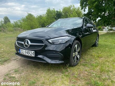 Мерседес Ц-Класс 2022 в Европе на Automoto.ua Черный Мерседес Ц-Класс, объемом двигателя 1 л и пробегом 64 тыс. км за 37228 $, фото 1 на Automoto.ua
