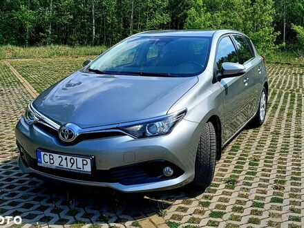 Тойота Аурис, объемом двигателя 1.6 л и пробегом 93 тыс. км за 12937 $, фото 1 на Automoto.ua