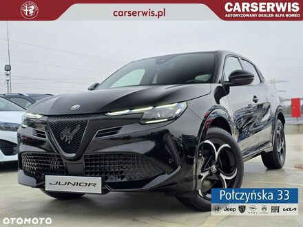Альфа Ромео Джуніор 2025 у Європі на Automoto.ua Чорний Альфа Ромео Джуніор, об'ємом двигуна 1 л та пробігом 7 тис. км за 31693 $, фото 1 на Automoto.ua