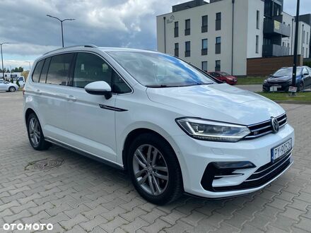 Фольксваген Туран 2019 у Європі на Automoto.ua Білий Фольксваген Туран, об'ємом двигуна 1 л та пробігом 126 тис. км за 22252 $, фото 1 на Automoto.ua