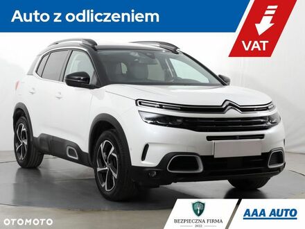 Ситроен C5 Aircross 2022 в Европе на Automoto.ua Белый Ситроен C5 Aircross, объемом двигателя 1 л и пробегом 49 тыс. км за 96998 $, фото 1 на Automoto.ua