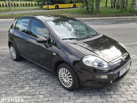 Фіат Пунто Ево 2011 у Європі на Automoto.ua Чорний Фіат Пунто Ево, об'ємом двигуна 1 л та пробігом 148 тис. км за 3875 $, фото 1 на Automoto.ua