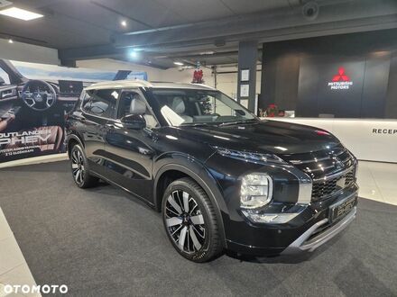 Мицубиси Аутлендер 2025 в Европе на Automoto.ua Черный Мицубиси Аутлендер, объемом двигателя 2.36 л и пробегом 1 тыс. км за 70216 $, фото 1 на Automoto.ua
