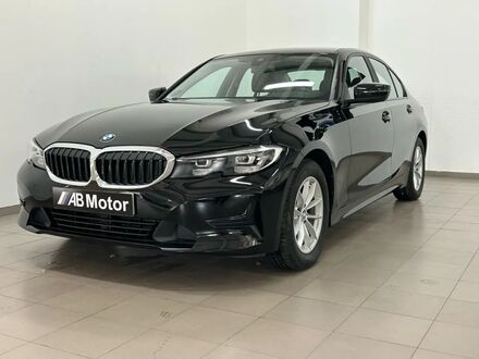БМВ 318 2022 в Европе на Automoto.ua Черный БМВ 318, объемом двигателя 2 л и пробегом 43 тыс. км за 32386 $, фото 1 на Automoto.ua