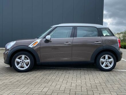 Коричневий Міні Cooper Countryman, об'ємом двигуна 1.6 л та пробігом 87 тис. км за 10699 $, фото 1 на Automoto.ua