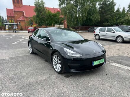 Тесла Модель 3 2019 в Европе на Automoto.ua Черный Тесла Модель 3, объемом двигателя 0 л и пробегом 216 тыс. км за 20582 $, фото 1 на Automoto.ua