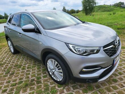 Опель Grandland X 2018 в Европе на Automoto.ua Серый Опель Grandland X, объемом двигателя 1.2 л и пробегом 115000 тыс. км за 55900 $, фото 1 на Automoto.ua