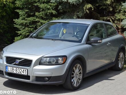 Вольво C30 2008 у Європі на Automoto.ua Сірий Вольво C30, об'ємом двигуна 1 л та пробігом 327 тис. км за 12500 $, фото 1 на Automoto.ua