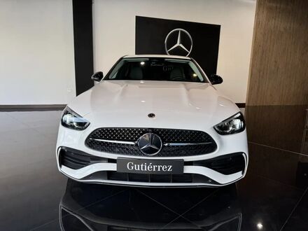 Мерседес Ц 200 2024 в Европе на Automoto.ua Белый Мерседес Ц 200, объемом двигателя 1.99 л и пробегом 5 тыс. км за 47338 $, фото 1 на Automoto.ua