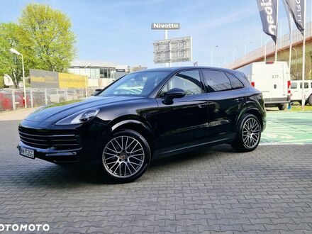Порше Cayenne 2022 у Європі на Automoto.ua Чорний Порше Cayenne, об'ємом двигуна 3 л та пробігом 39 тис. км за 369000 $, фото 1 на Automoto.ua