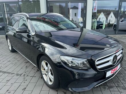 Чорний Мерседес E 220, об'ємом двигуна 1.95 л та пробігом 168 тис. км за 22605 $, фото 1 на Automoto.ua