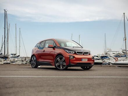 БМВ И3 2015 в Европе на Automoto.ua БМВ И3, объемом двигателя 0.65 л и пробегом 110 тыс. км за 18461 $, фото 1 на Automoto.ua