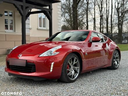 Ниссан 370 З 2014 в Европе на Automoto.ua Красный Ниссан 370 З, объемом двигателя 3.7 л и пробегом 55 тыс. км за 132000 $, фото 1 на Automoto.ua